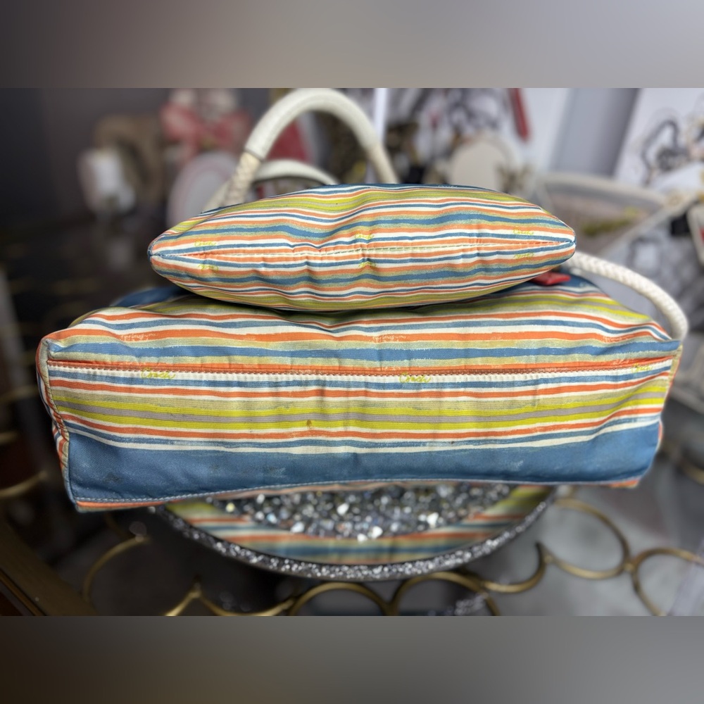 Coach 2011 Nautical East West Striped Beach Tote w/ matching wristlet - Picture 10 of 15